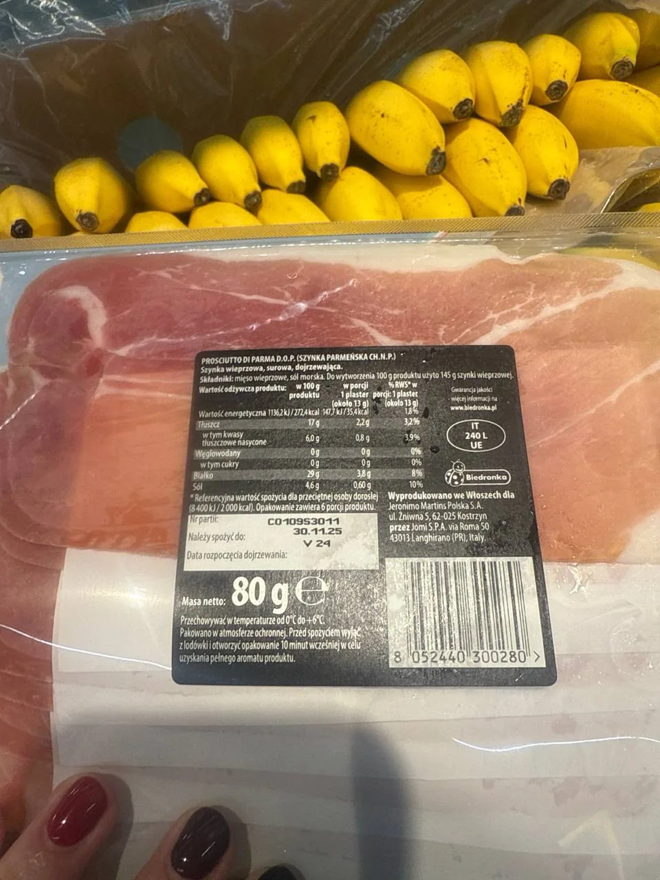 opakowanie szynki prosciutto di parma z etykietą wartości odżywczych i składu produktu